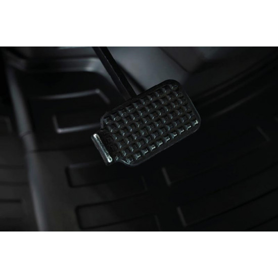 Лимитирана серия индийски трактор Solis S60 4WD Black Panther