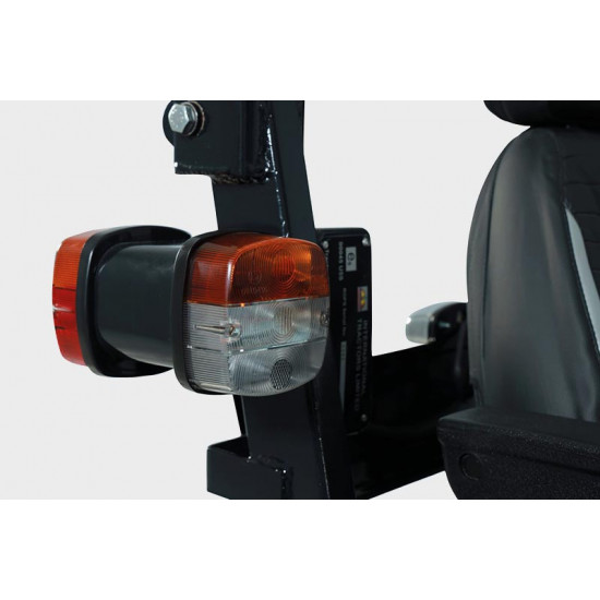 Лимитирана серия индийски трактор Solis S26 (9+9) ROPS Tier V - Black